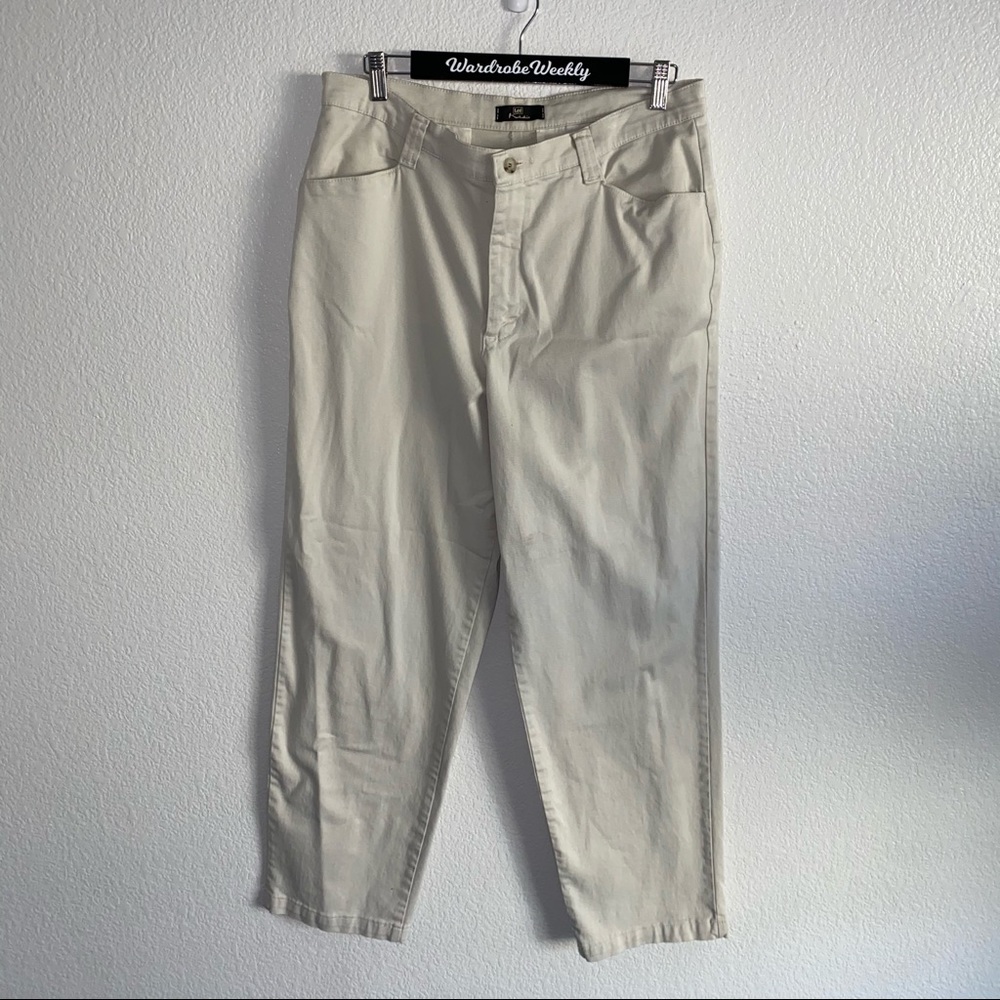 Lee khakis